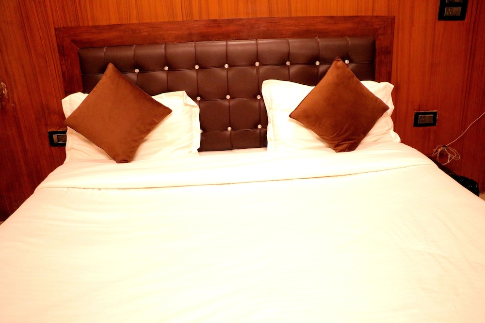 Deluxe Room - Photo 1