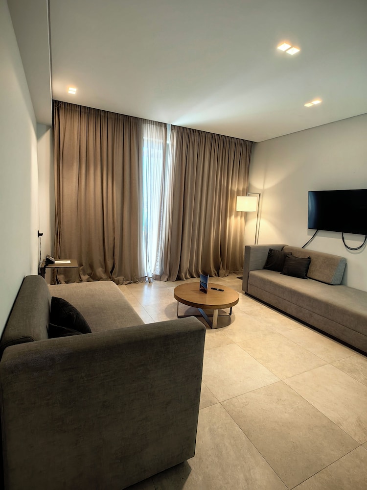 Executive Suite with Two Bedrooms Swim-up with Sharing Pool - Photo 6