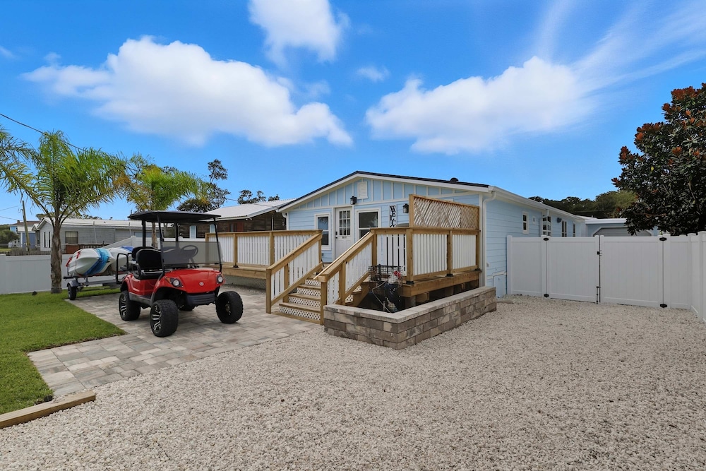 4BR Coastal Pool Cottage Golf Cart Kayaks, Photo 38