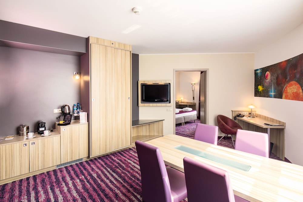 Suite - Photo 7
