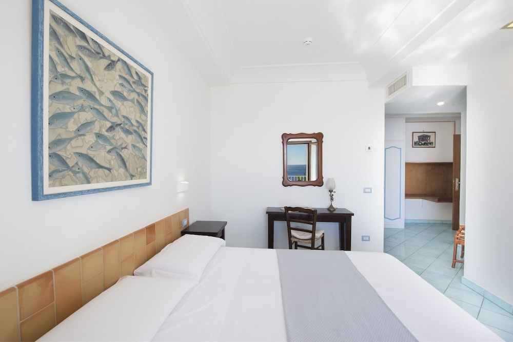 Superior Double Room, Sea View photo 3