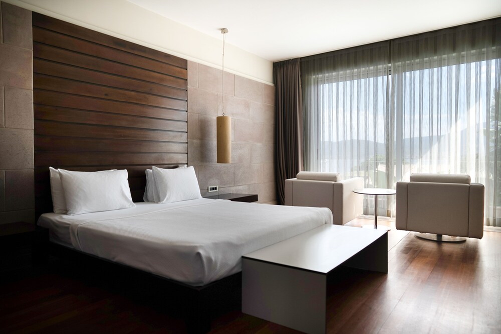 Deluxe Room, Sea View - Photo 3