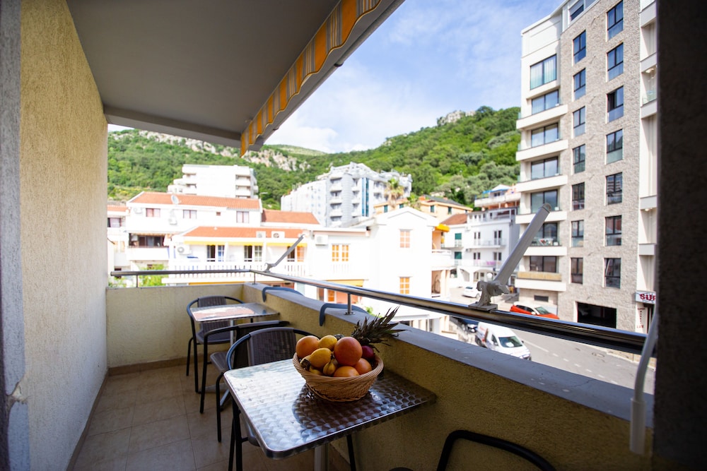 Comfort Apartment photo 3