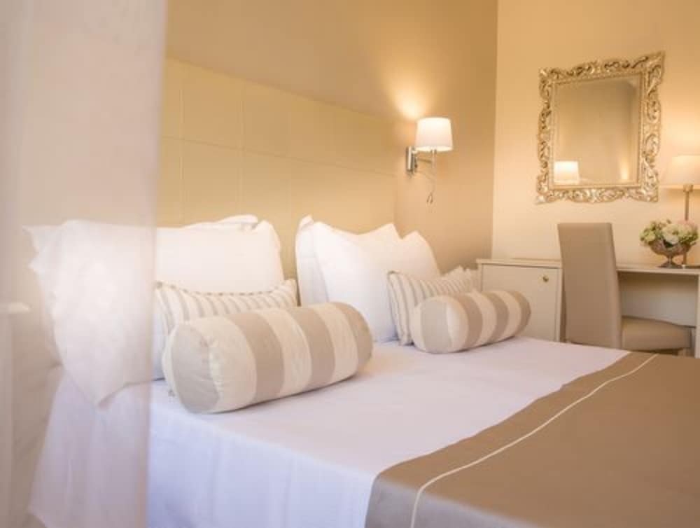 Standard Double Room photo 2
