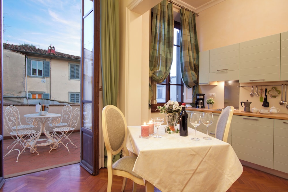 Deluxe Apartment, 1 King Bed with Sofa bed, Terrace