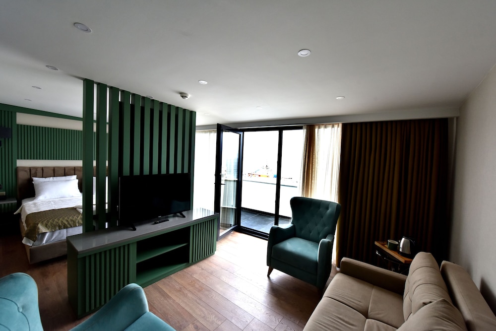 Luxury Studio Suite photo 3