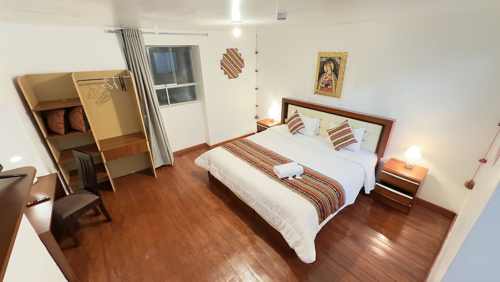 Luxury Room, 1 King Bed, Patio