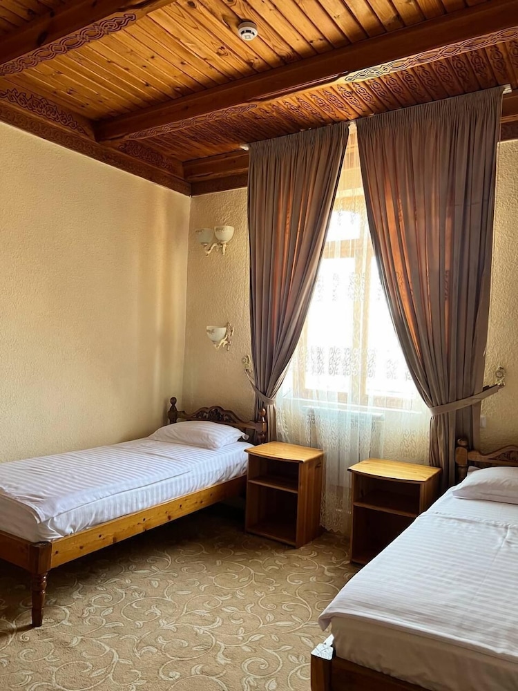 Basic Twin Room