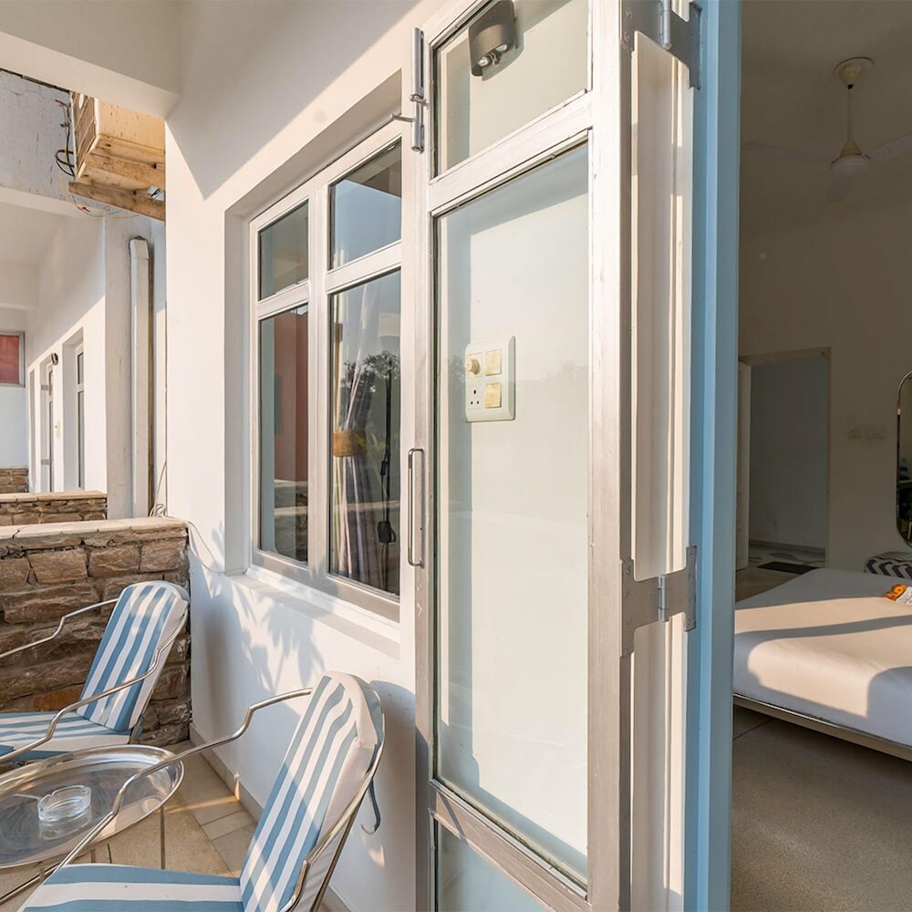 Superior Room with Balcony - Photo 4