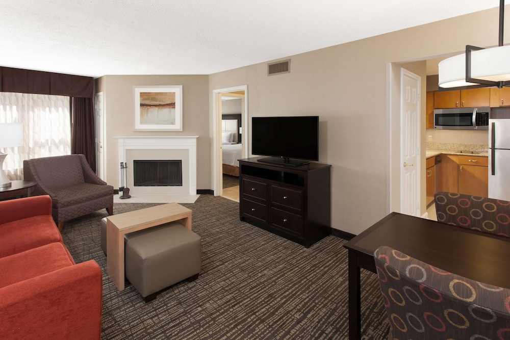 Suite, 1 Bedroom, Fireplace (2 Queen Beds, 1 Sofa Bed) photo 2