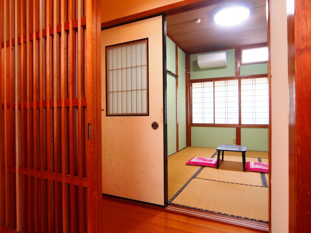 Japanese-Style Room For 3 Guests photo 2