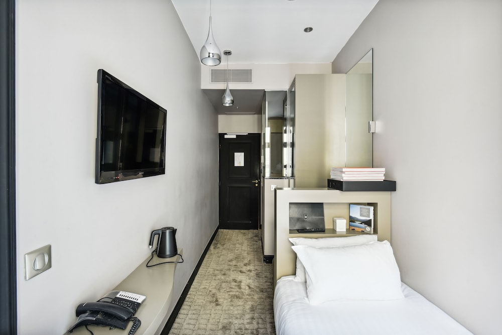 Business Room photo 2