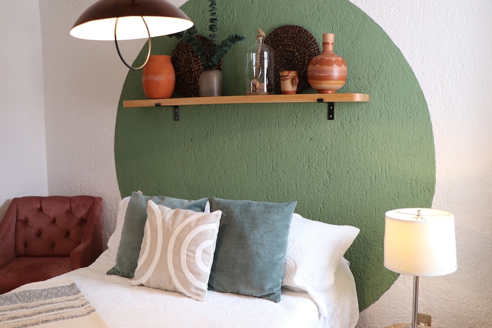 Deluxe Room - Photo 5