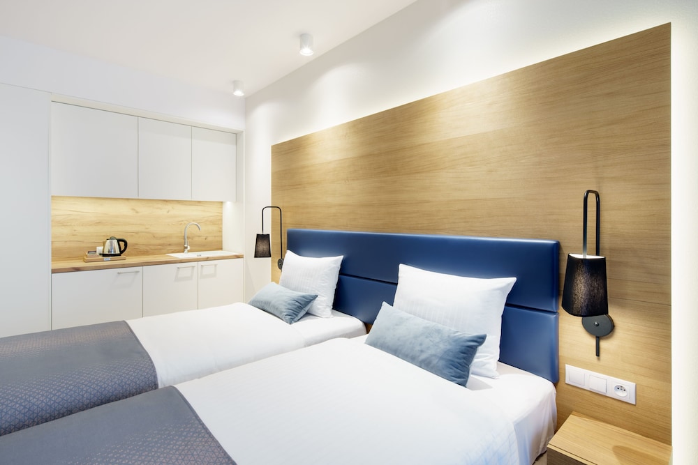 Deluxe Twin Room - Photo 2