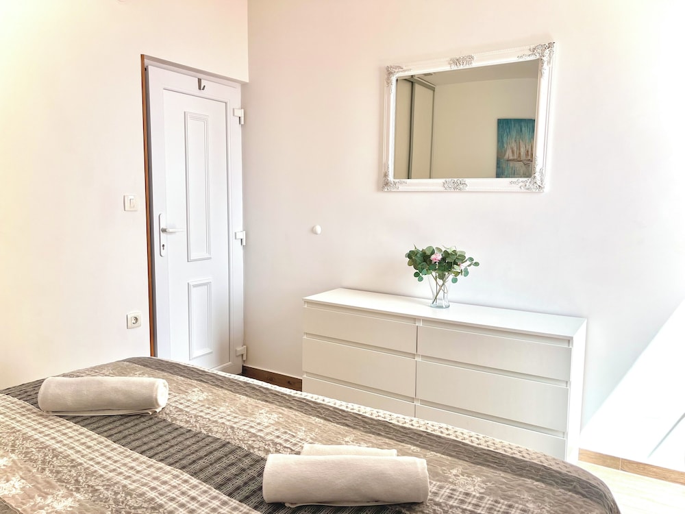 Family Apartment, 2 Bedrooms, Sea View photo 3