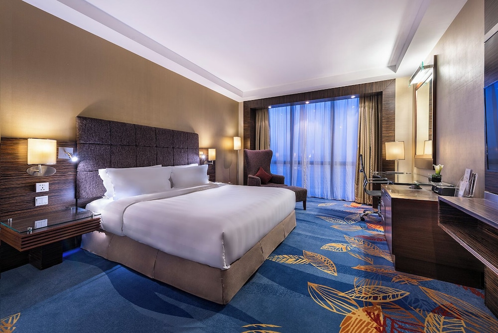 Executive Suite King Size Bed - Photo 2