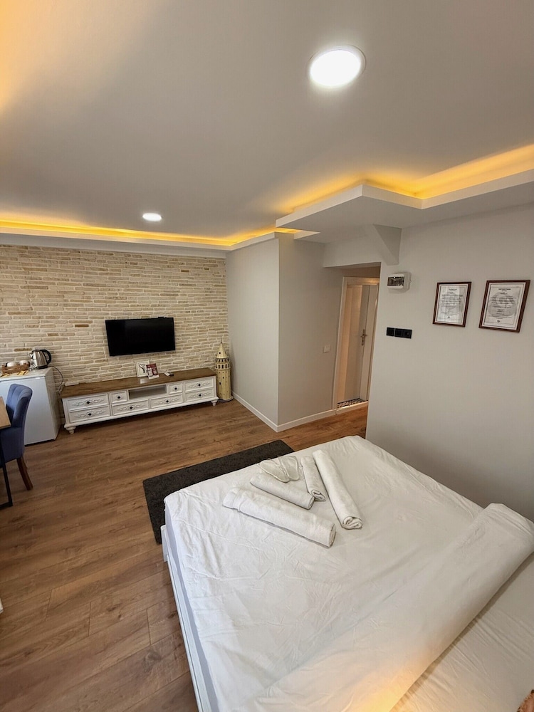 Deluxe Studio Suite photo 1