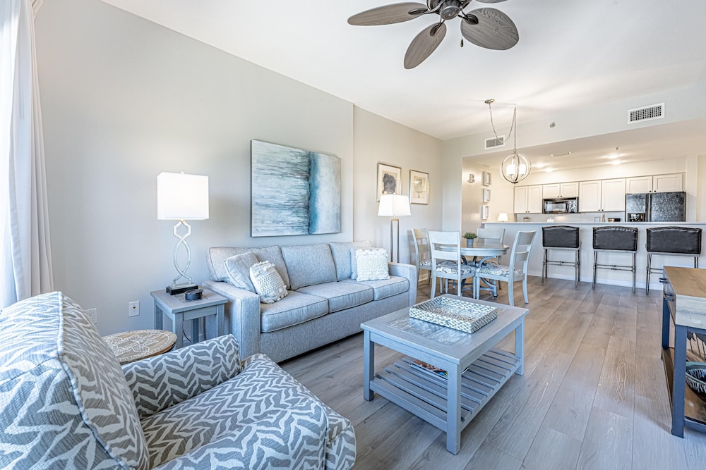 Condo, 1 King Bed With Sofa Bed (Luau Ii 6330)