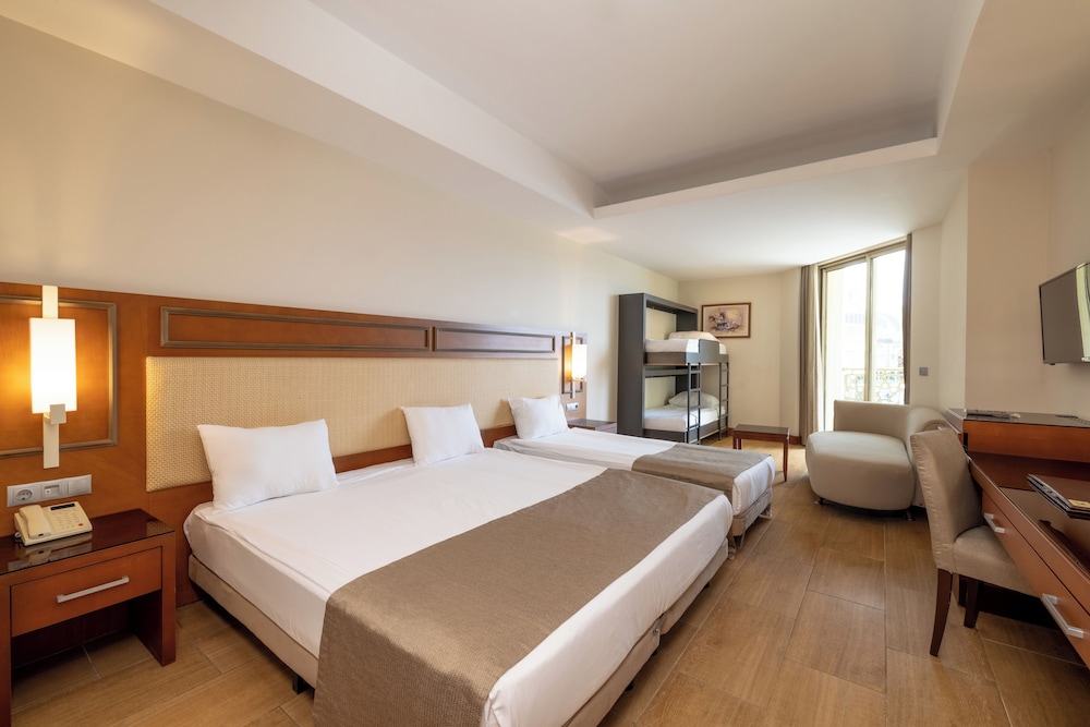 Standard Room with BunkBed photo 1