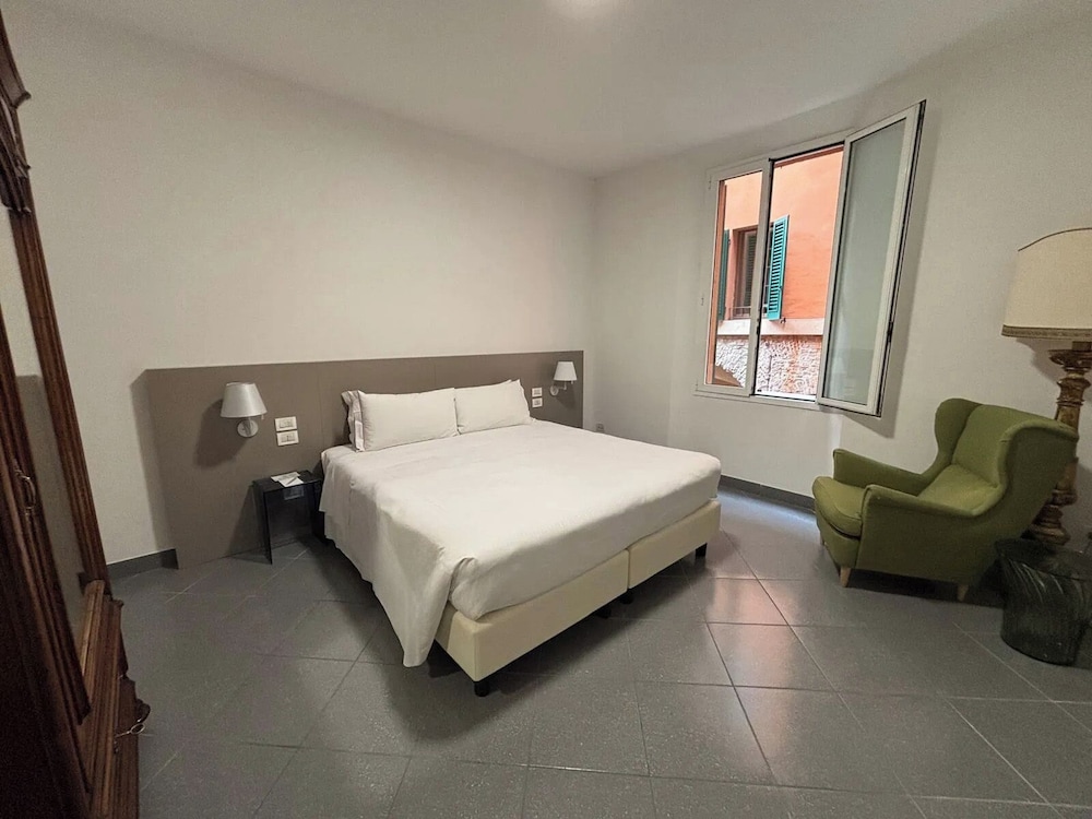 Asinelli apartment