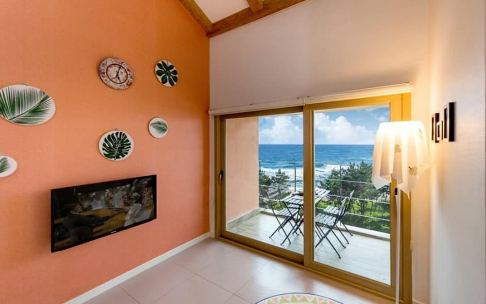 Room (304-Couple Family Duplex VIP (Ocean V)