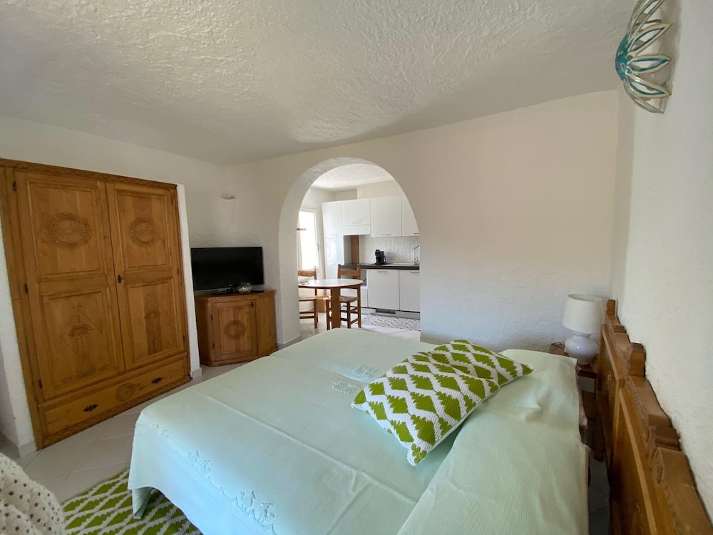 Classic Studio, 1 Bedroom, Kitchen, Garden View
