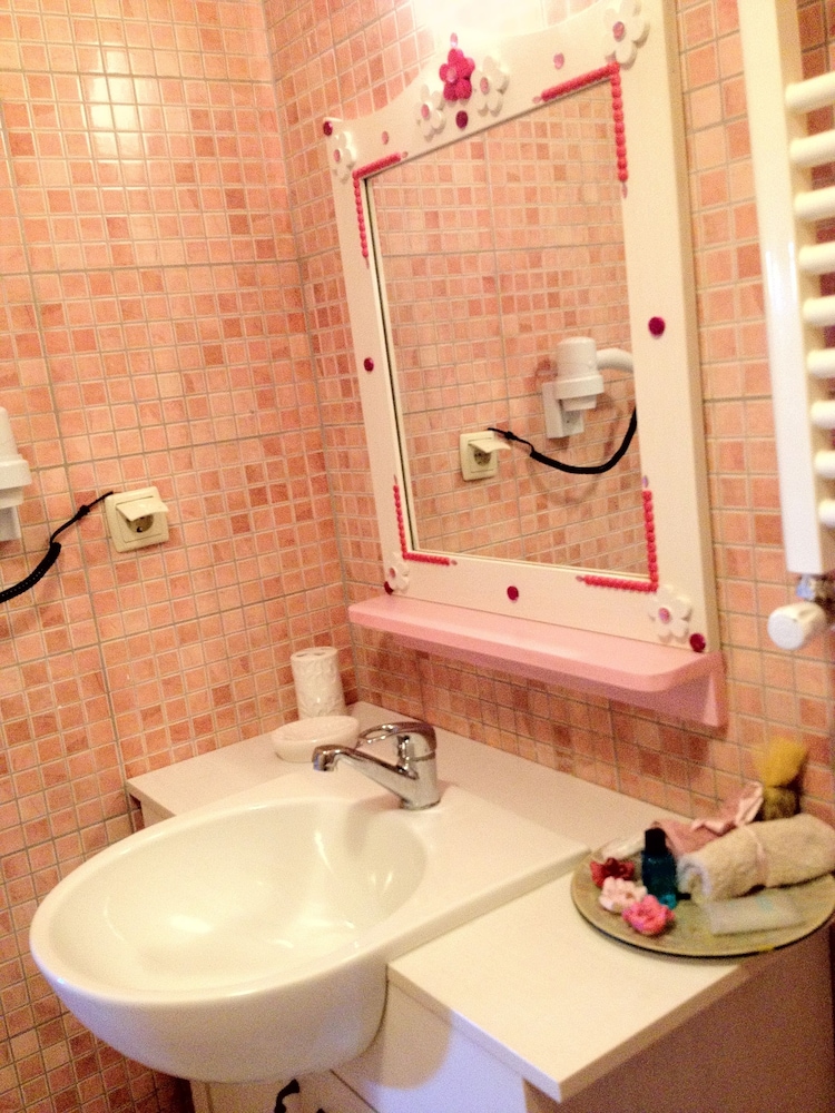 Deluxe Double Room, Fireplace, Jetted Tub photo 2
