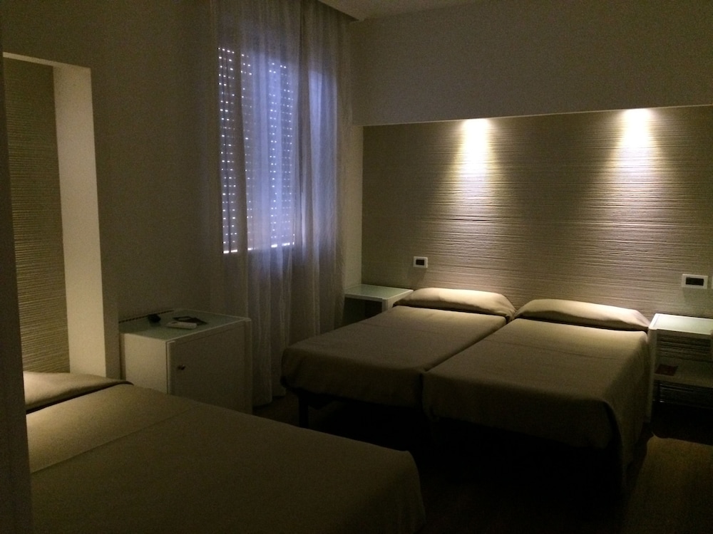 Standard Triple Room photo 1