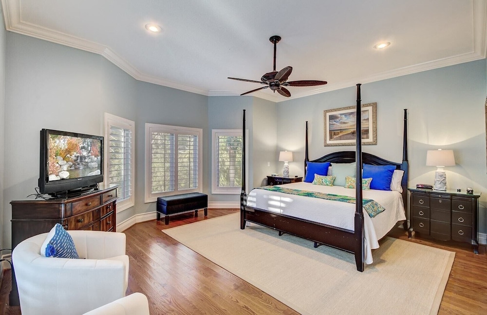 House (4 Bedrooms) photo 2