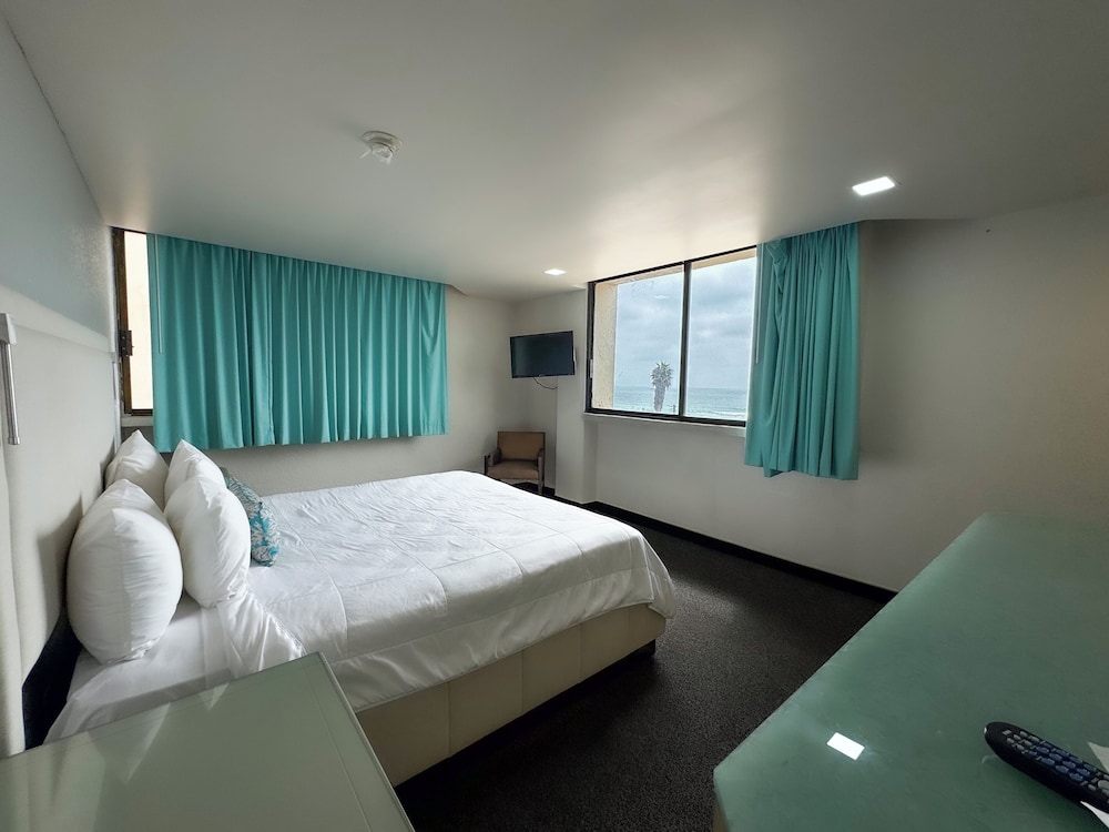 Standard Room, Sea Facing photo 2