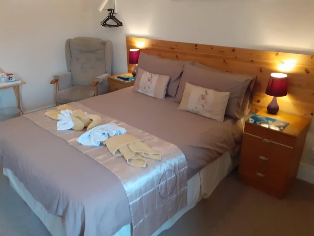 Double Room, Ensuite, Park View (Room 2)