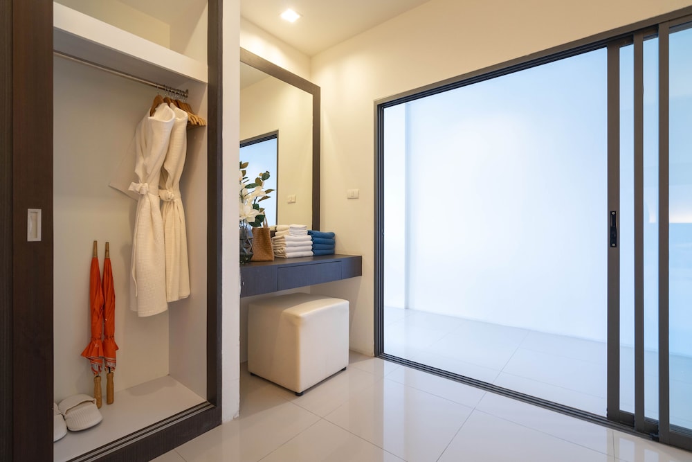 One Bedroom Suite Seaview photo 2