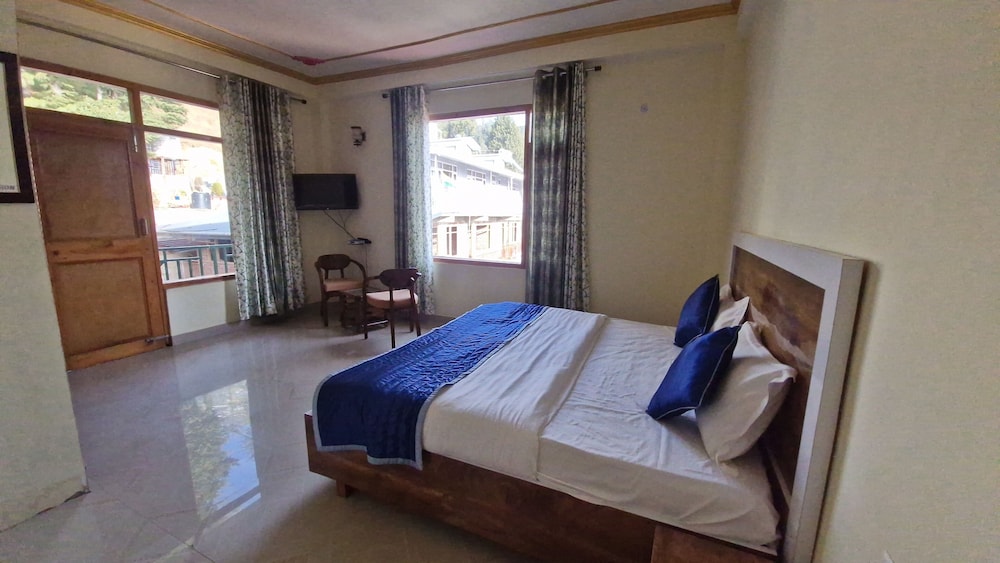 Deluxe Double Room, Balcony, Mountain View photo 3
