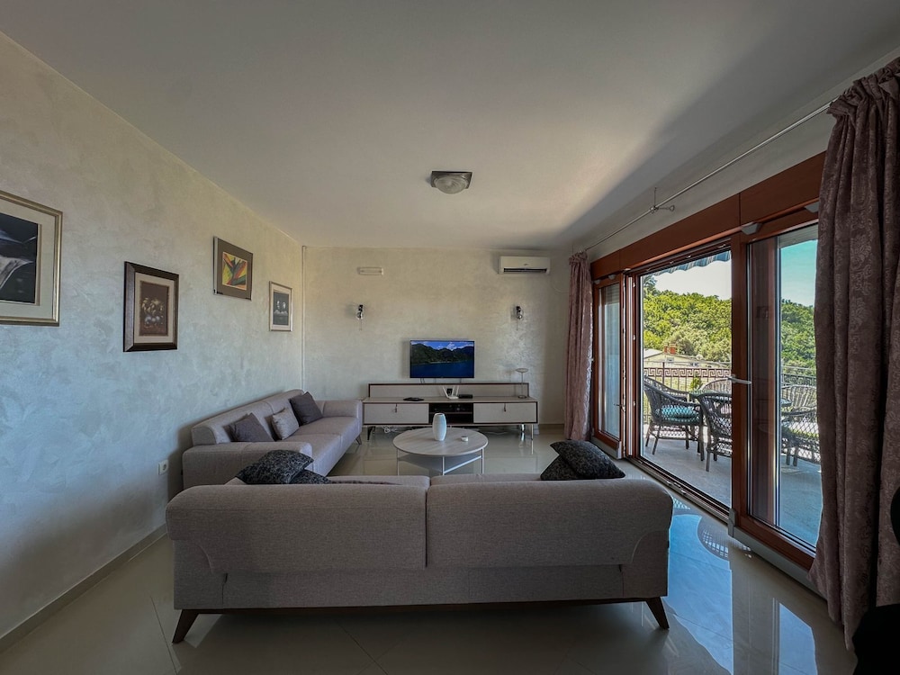 Comfort Apartment, Patio, Sea View