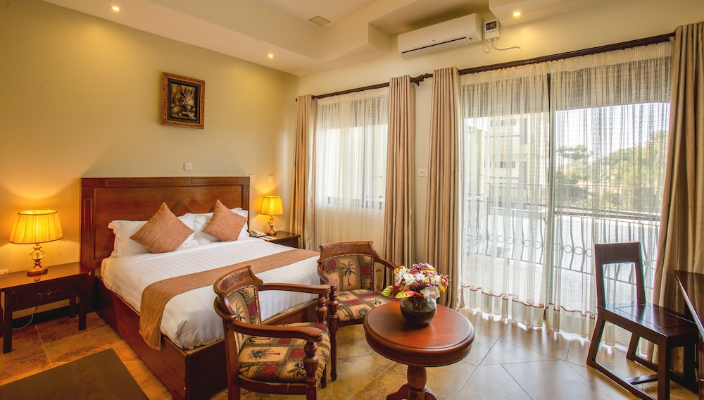 Deluxe Room, 1 Queen Bed, Non Smoking