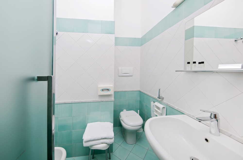 Classic Double Room, Sea View - Photo 5