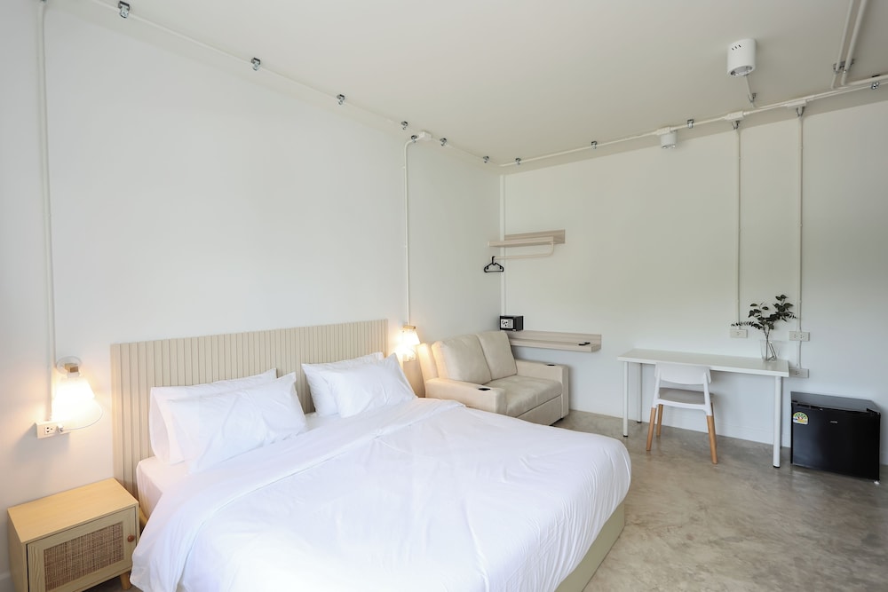 Deluxe Room, Non Smoking, Private Bathroom