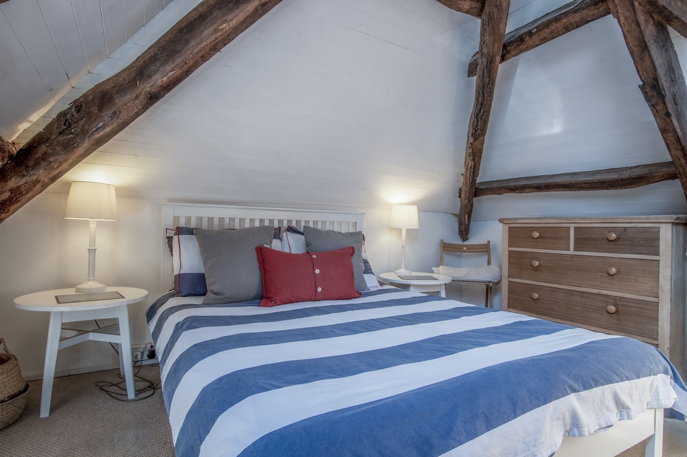 Cottage (2 Bedrooms) photo 1