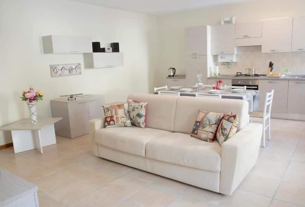 Basic Apartment (Piana 8)