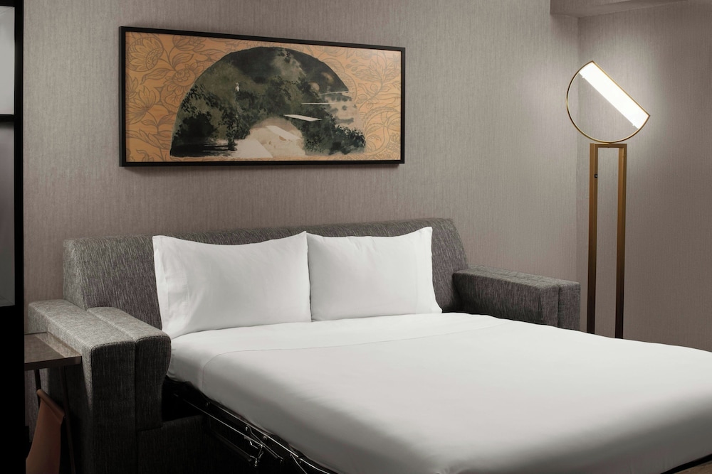 Junior Suite, 1 King Bed - Photo 1