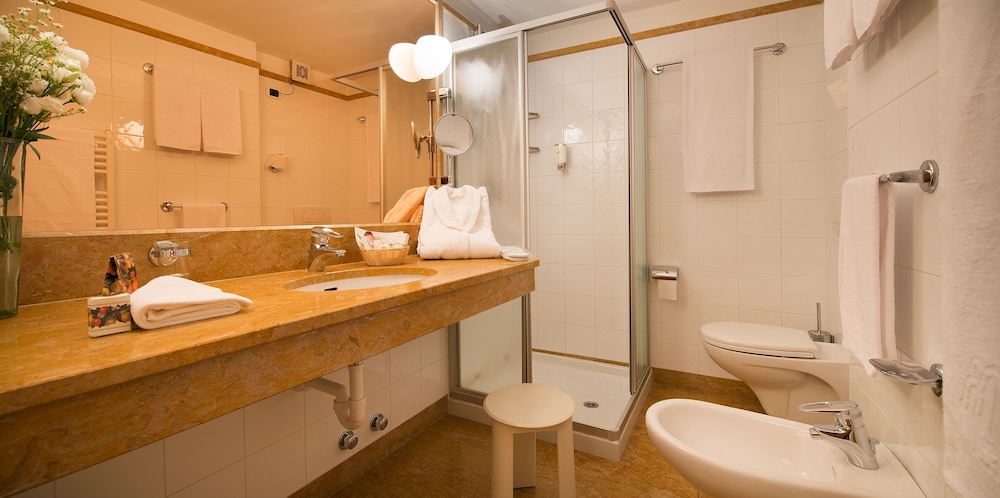 Standard Double or Twin Room Mountain View Spa Access Included photo 2