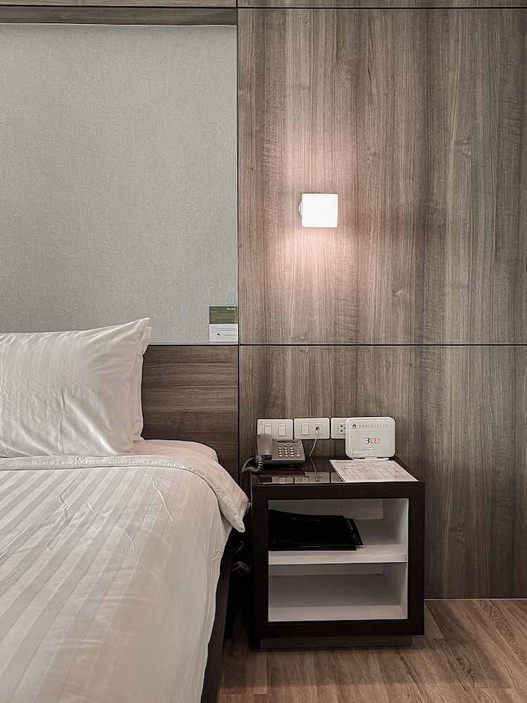 Grand Deluxe Room - Photo 15