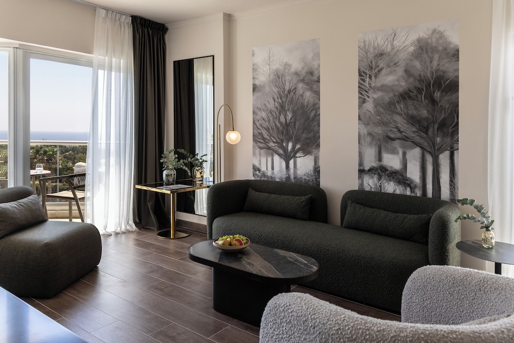 Deluxe Room, Sea View photo 2