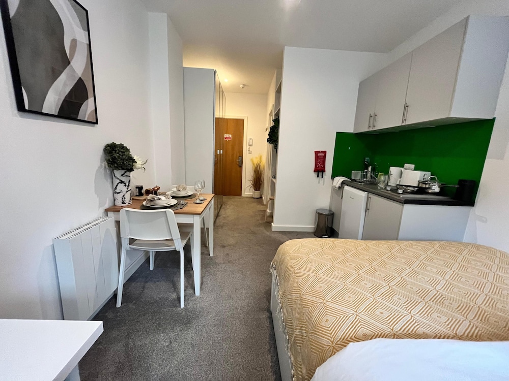Standard Studio, 1 Double Bed photo 3