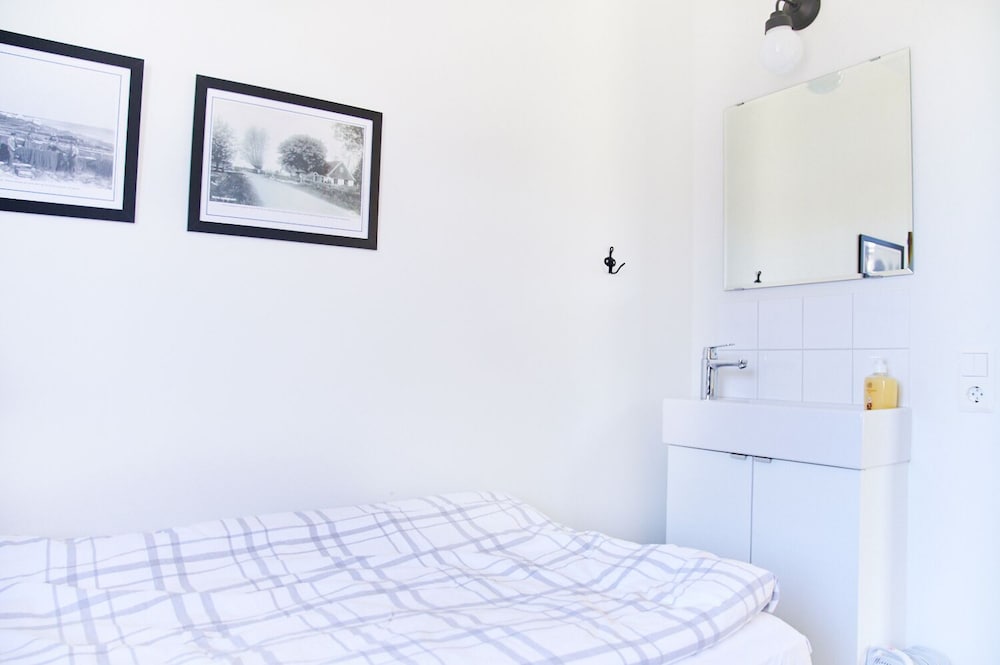 Double Or Twin Room, Shared Bathroom photo 2