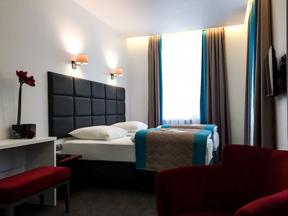 Deluxe Twin Room photo 3
