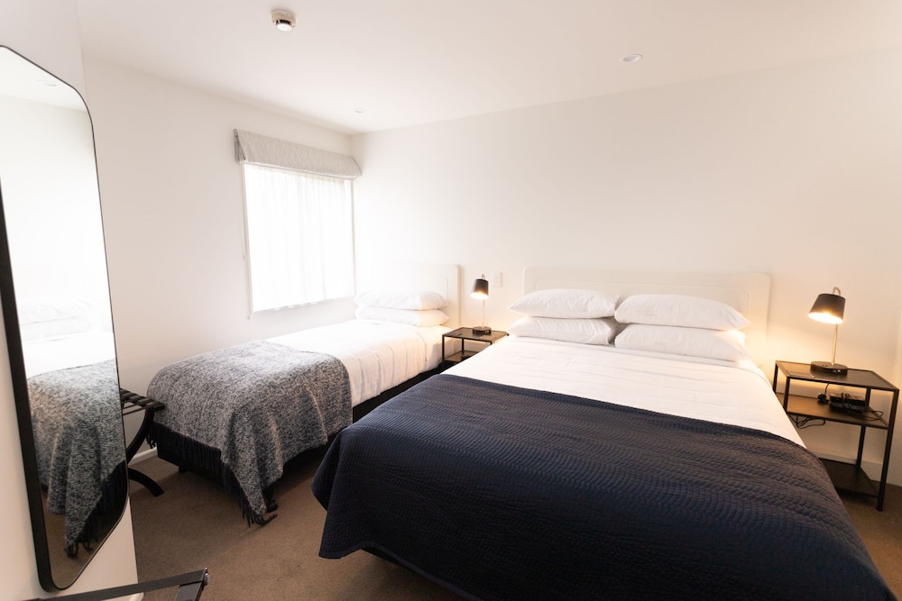 1 Bedroom Apartment Plus photo 1