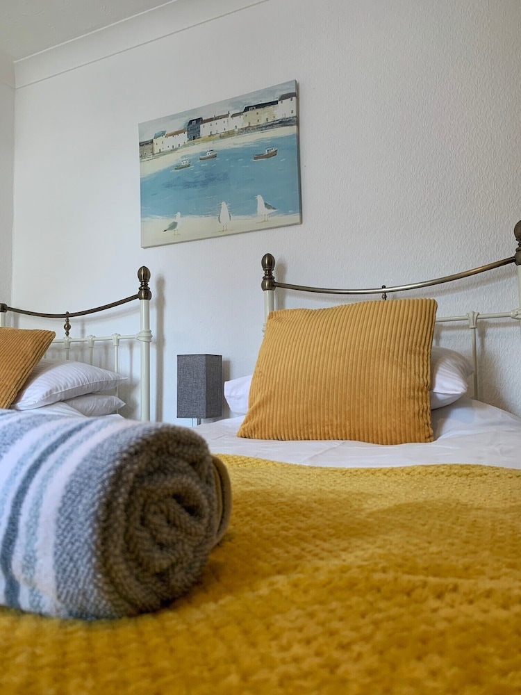 Standard Twin Room, Ensuite (1st Floor) photo 2