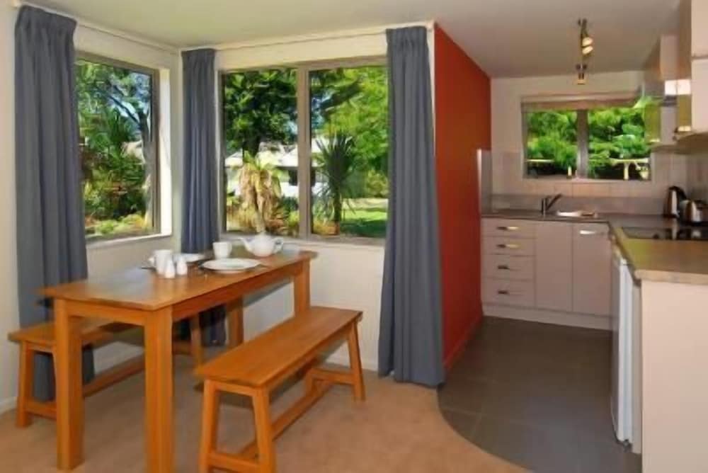 Standard Suite, 2 Bedrooms, Non Smoking, Kitchen (Motel - Double & Single) photo 3