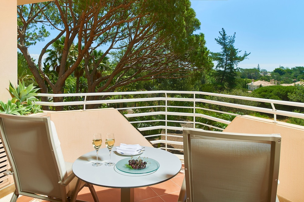 Double or Twin Room, Garden View (Golf Side) photo 3
